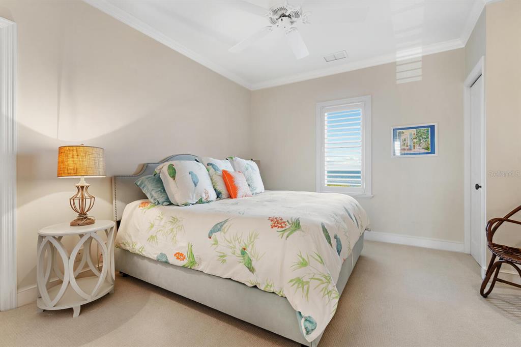 560 Harbor Point Road Longboat Key, FL 34228 - Photo 47 of 64