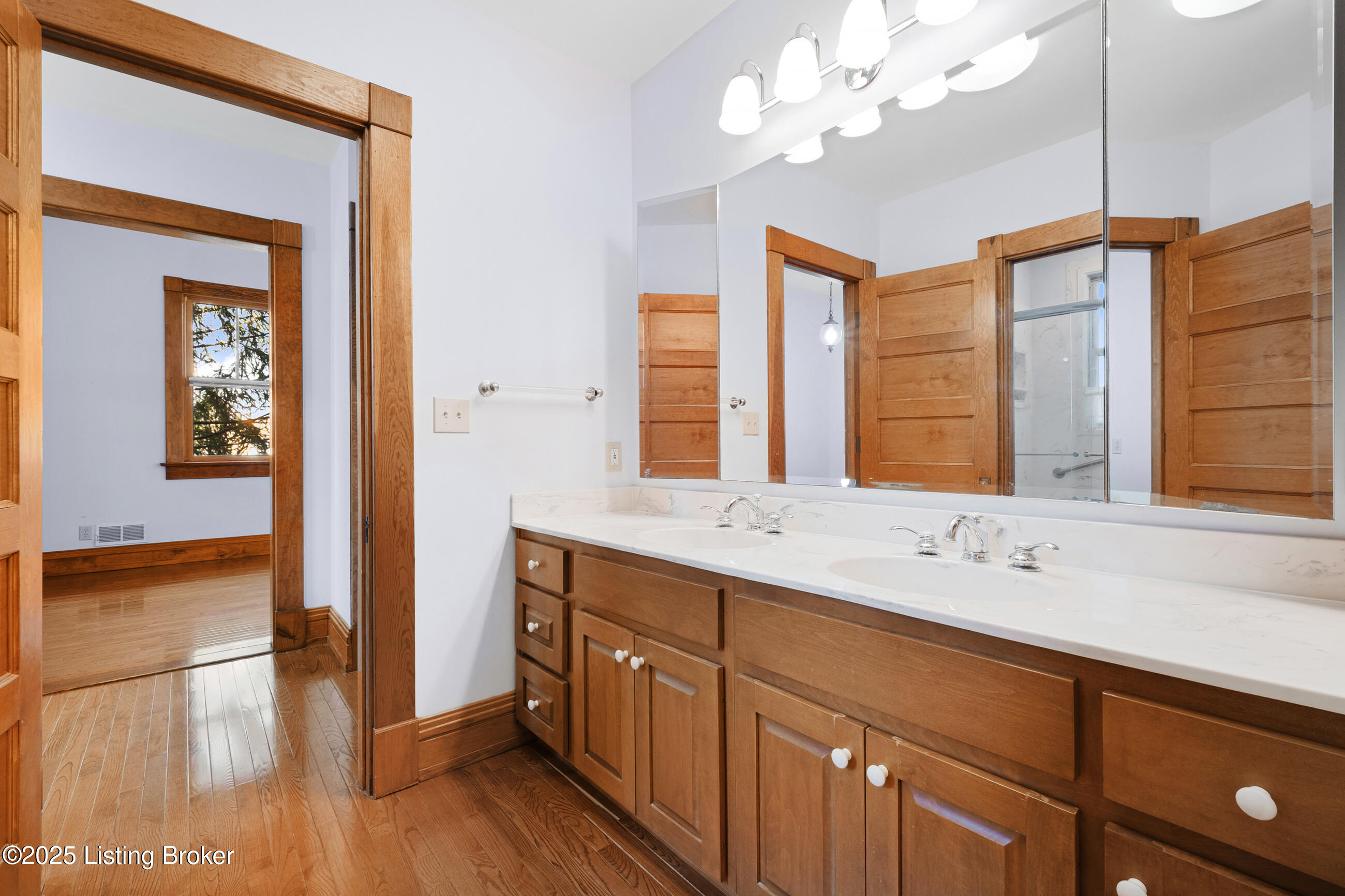 2975 Lexington Road Louisville, KY 40206 - Photo 38 of 60 2975lexington_113