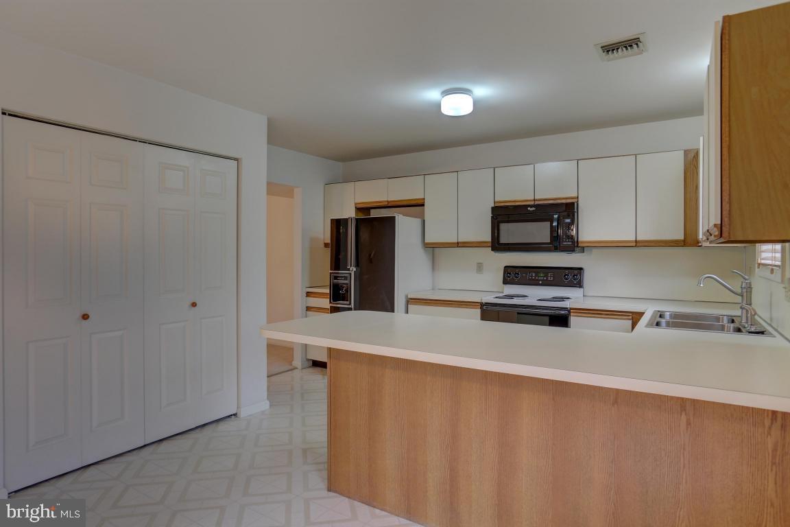 122 Spring Ridge Court Lancaster, PA 17601 - Photo 12 of 23 Gallery Image 12