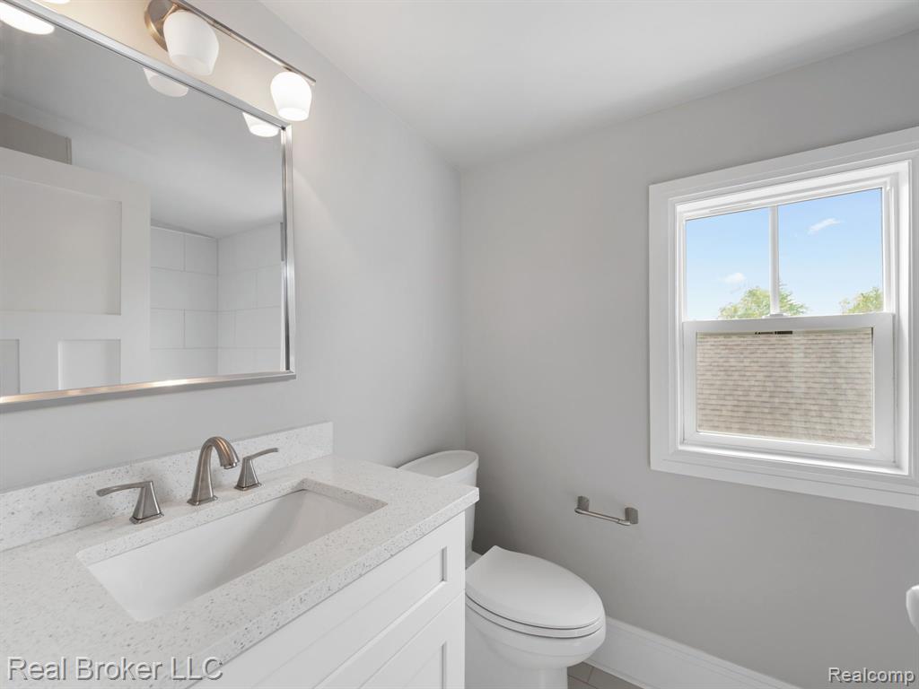 1695 Cole Street Birmingham, MI 48009 - Photo 29 of 39