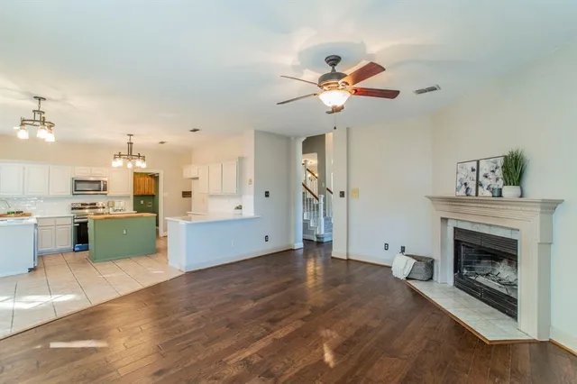 a picture of a wall painting on the wall