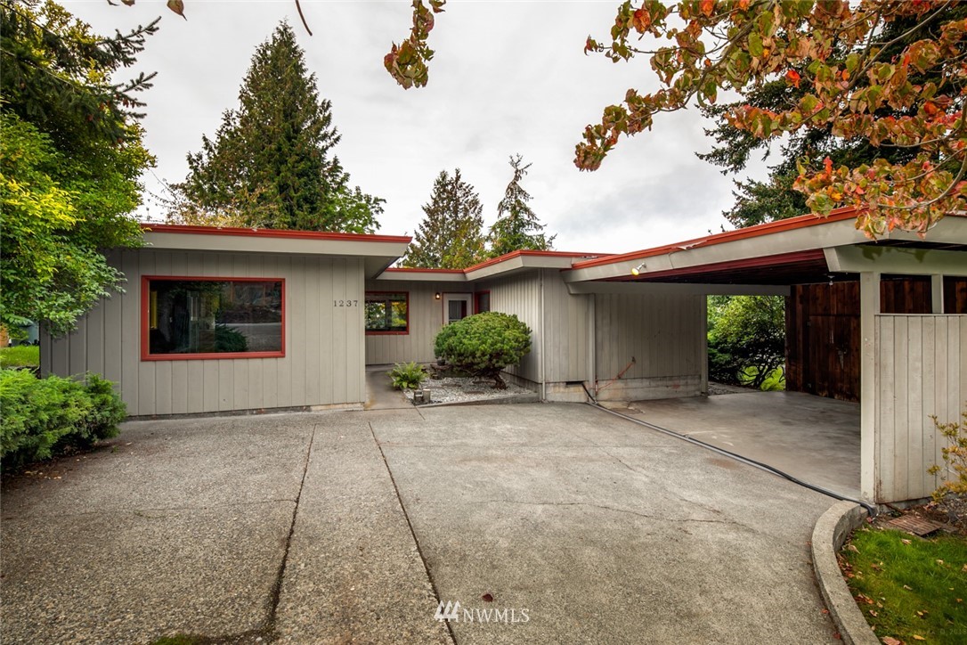 1237 West Racine Street Bellingham, WA 98229 - Photo 1 of 25 Gallery Image 1