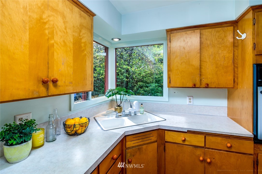 1237 West Racine Street Bellingham, WA 98229 - Photo 9 of 25 Gallery Image 9