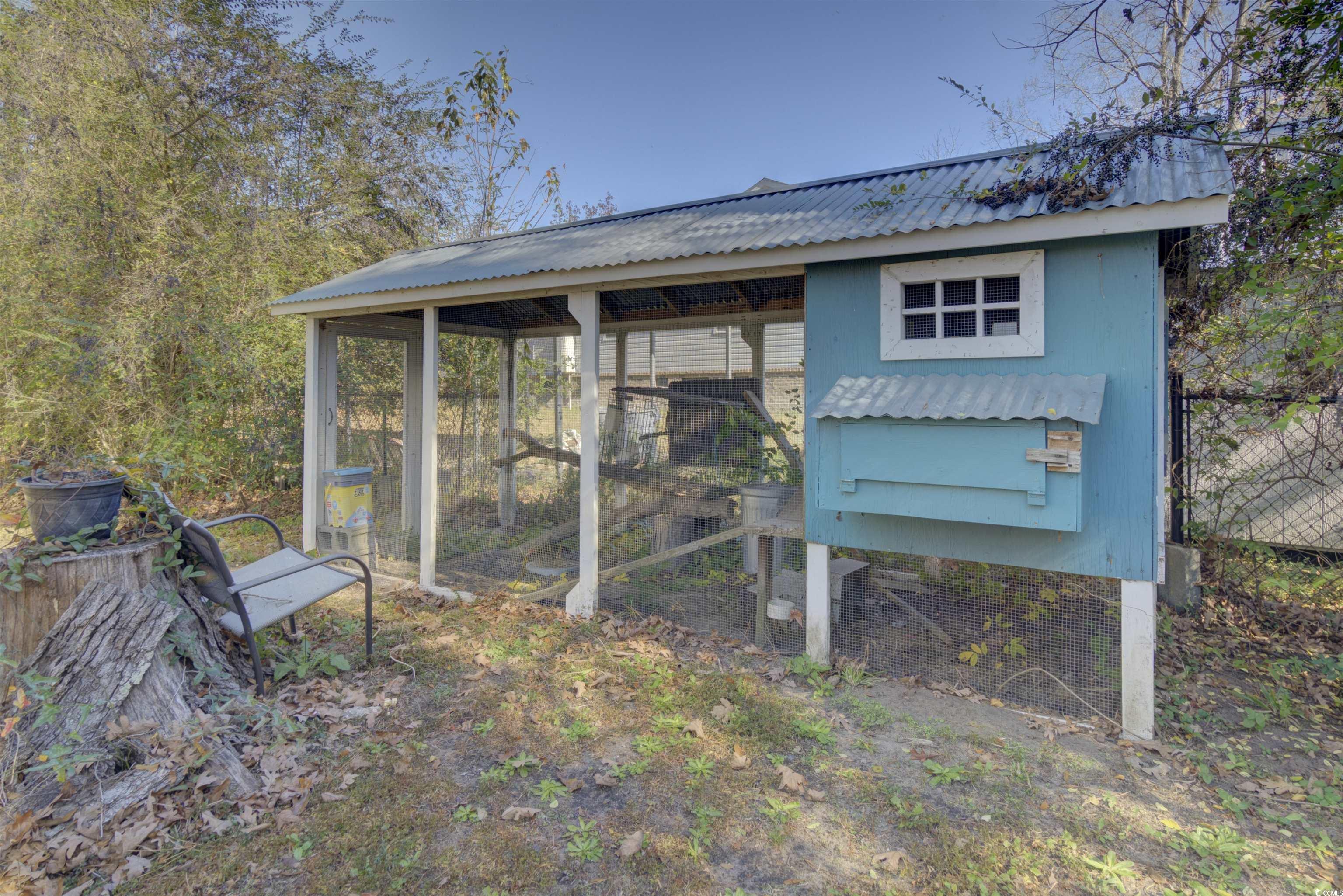 2080 Highway 90 Conway, SC 29526 - Photo 15 of 29 View of poultry coop featuring a sunroom