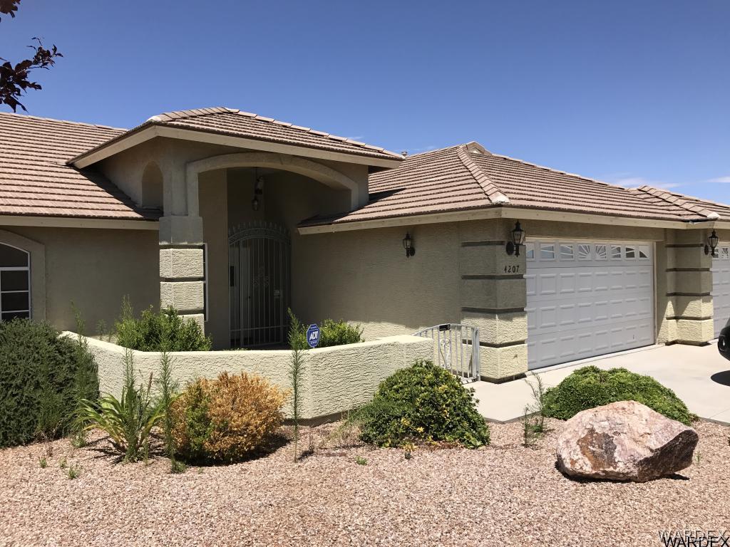 4207 East Cane Ranch Road Kingman, AZ 86401 - Photo 2 of 26 Front Porch
