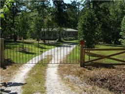 299 Knott Road Winchester, TN 37398 - Photo 2 of 20 Home is private and secluded with a long gated driveway.