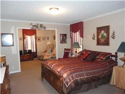 299 Knott Road Winchester, TN 37398 - Photo 11 of 20 Oversized master bedroom with sitting area.