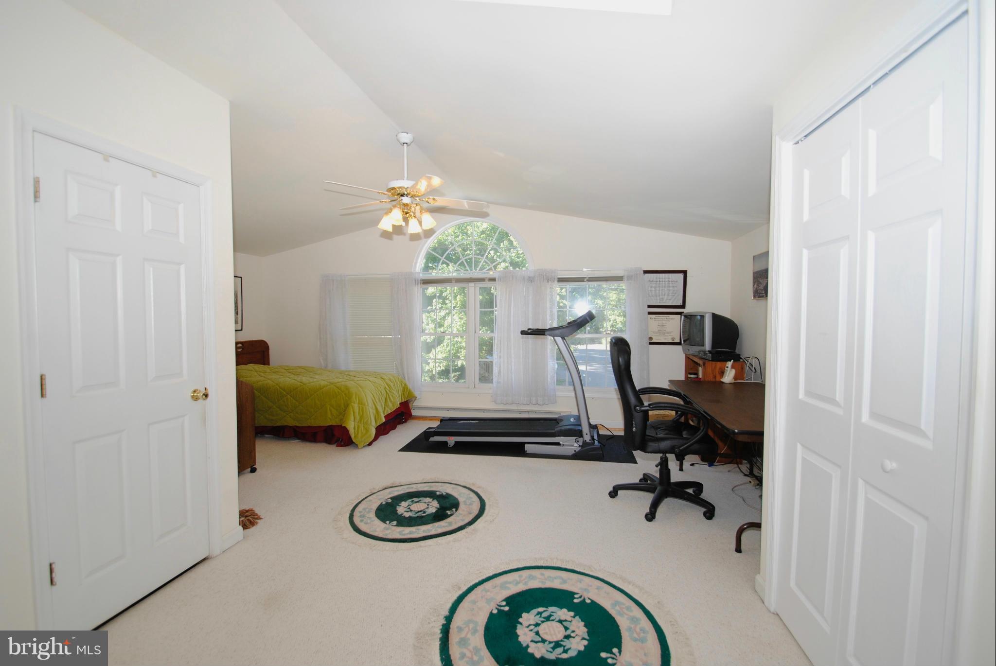 32 Shorewalk Road Riva, MD 21140 - Photo 22 of 28 Front Bedroom