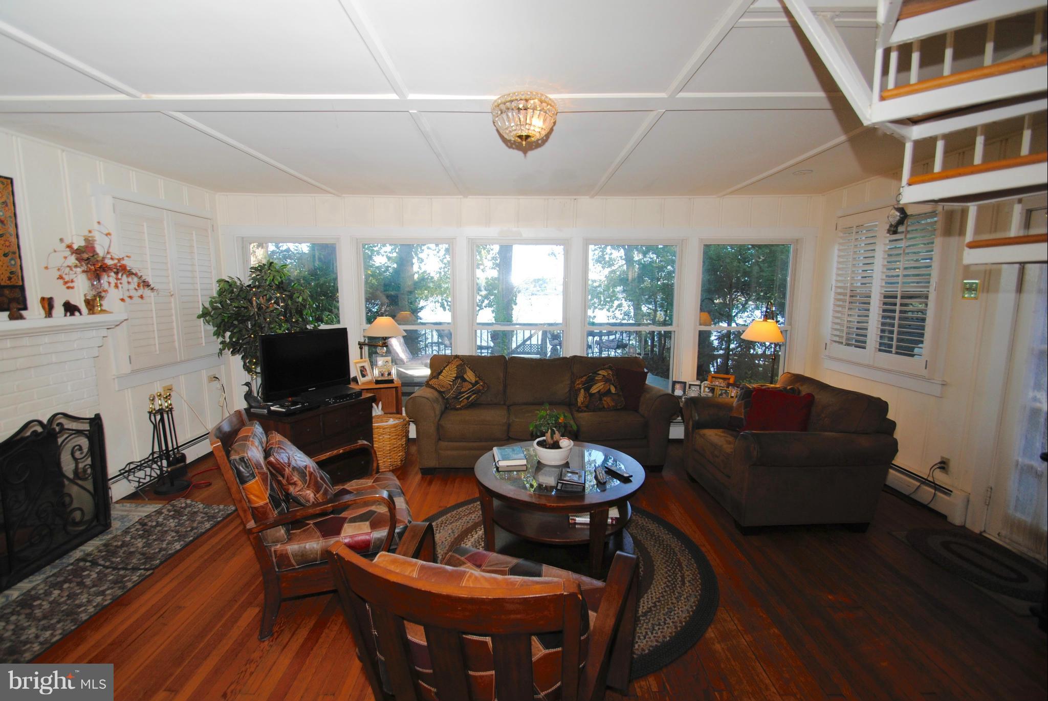 32 Shorewalk Road Riva, MD 21140 - Photo 8 of 28 Living Room