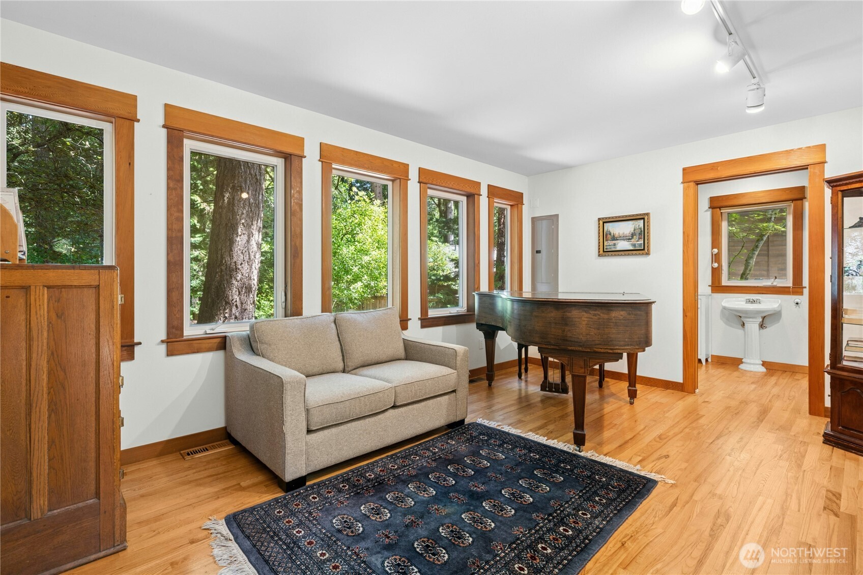 5579 Northeast Foster Road Bainbridge Island, WA 98110 - Photo 16 of 36