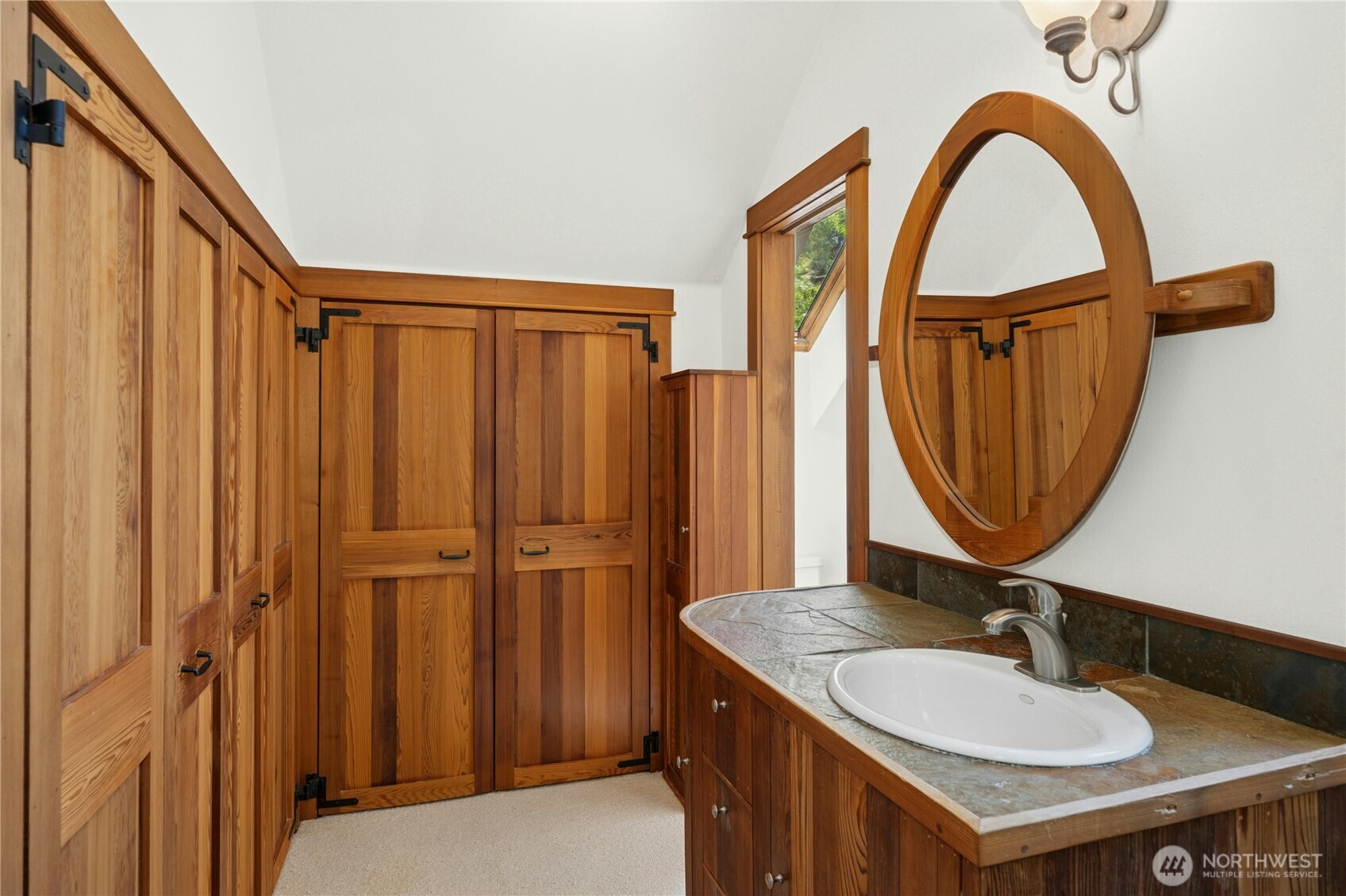 5579 Northeast Foster Road Bainbridge Island, WA 98110 - Photo 24 of 36