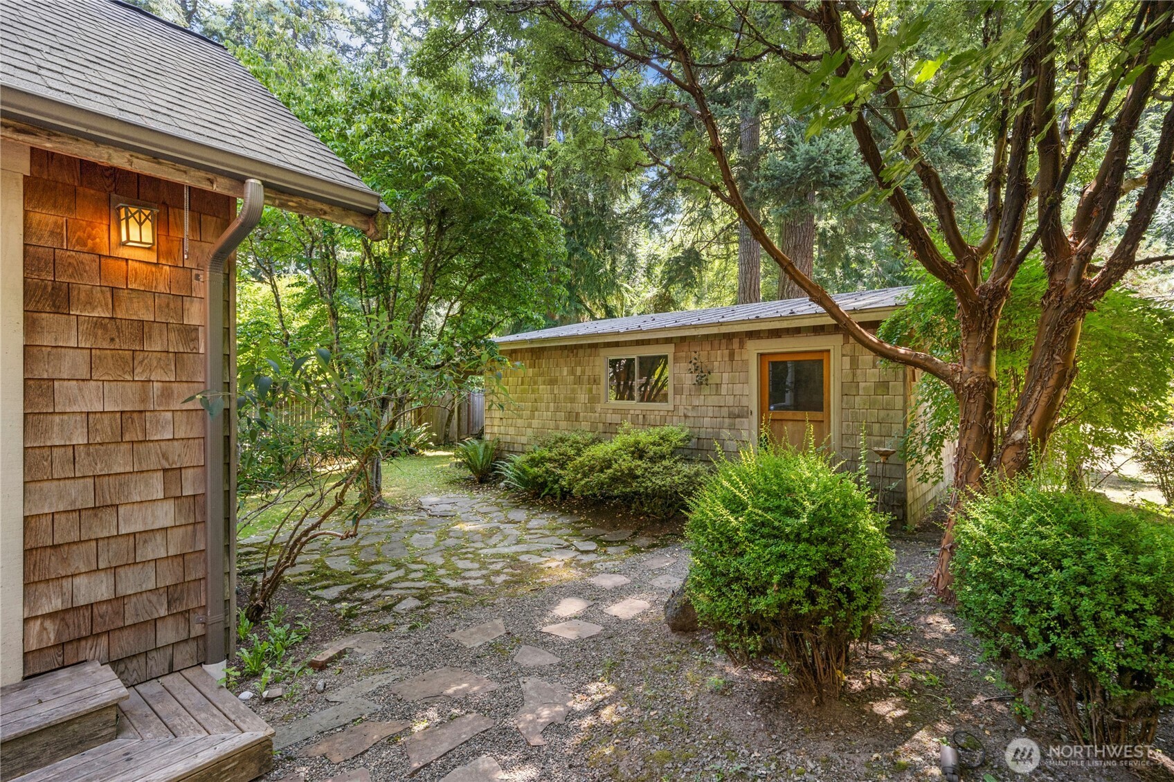 5579 Northeast Foster Road Bainbridge Island, WA 98110 - Photo 26 of 36