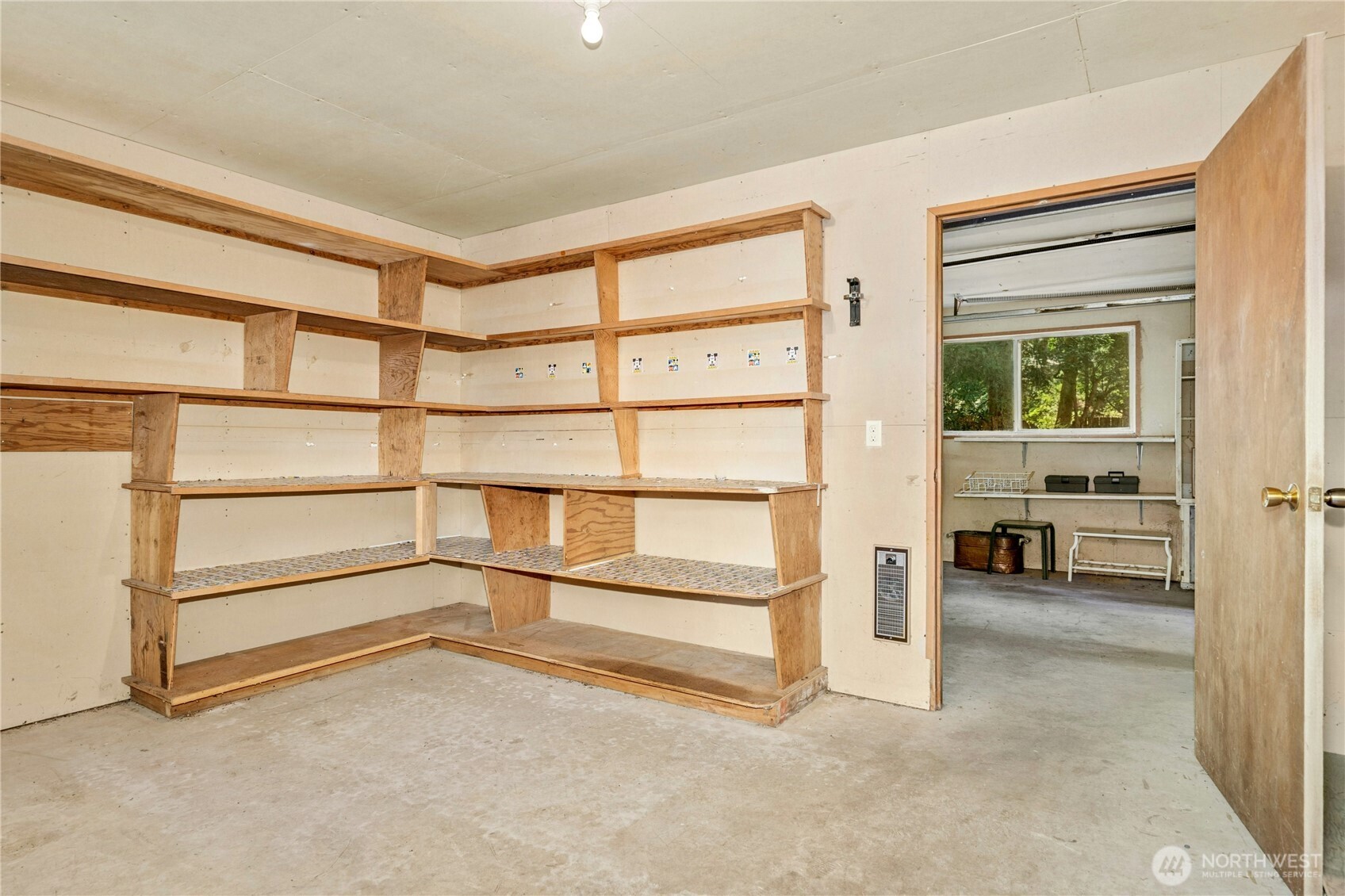 5579 Northeast Foster Road Bainbridge Island, WA 98110 - Photo 28 of 36