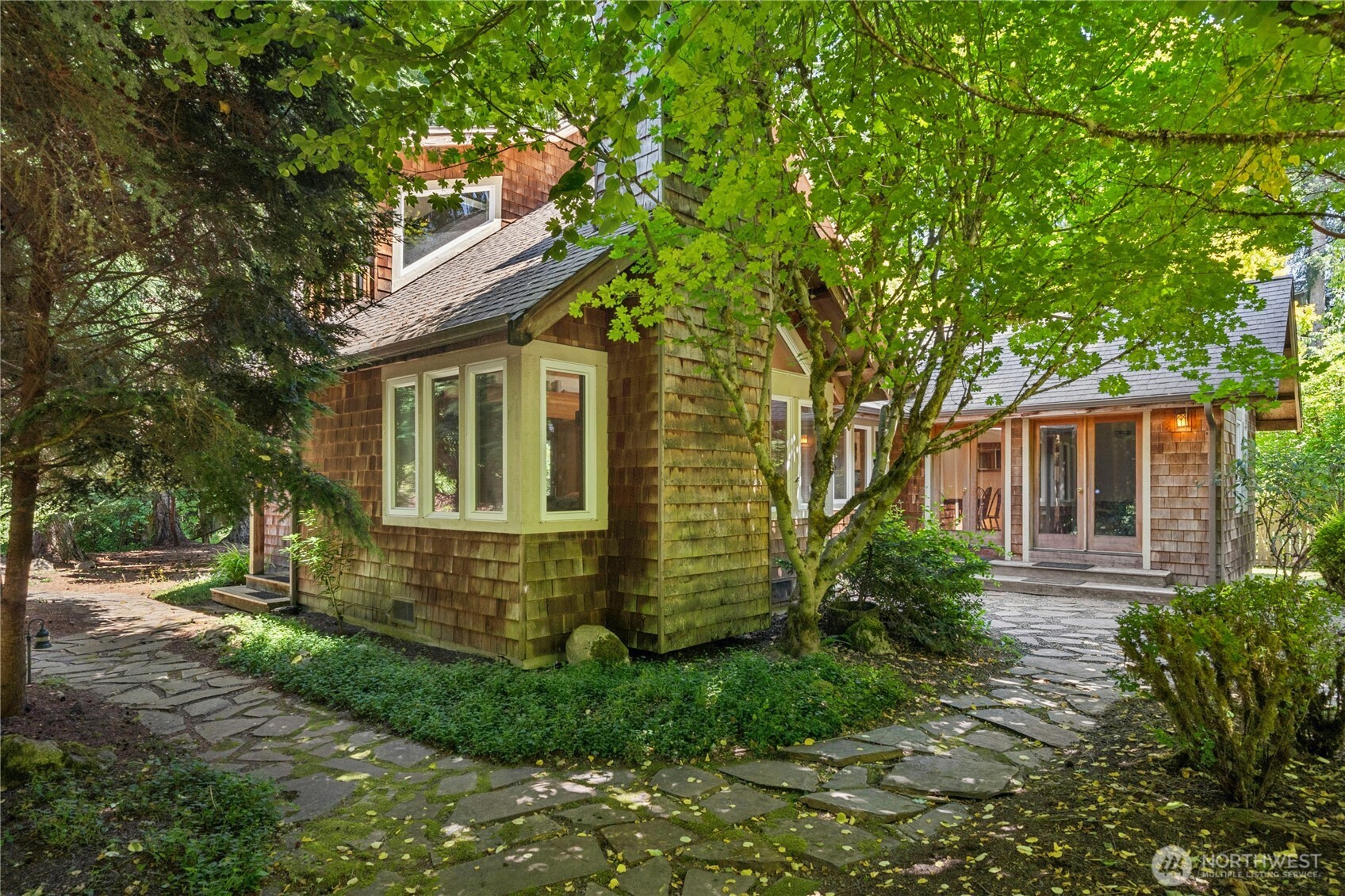 5579 Northeast Foster Road Bainbridge Island, WA 98110 - Photo 3 of 36