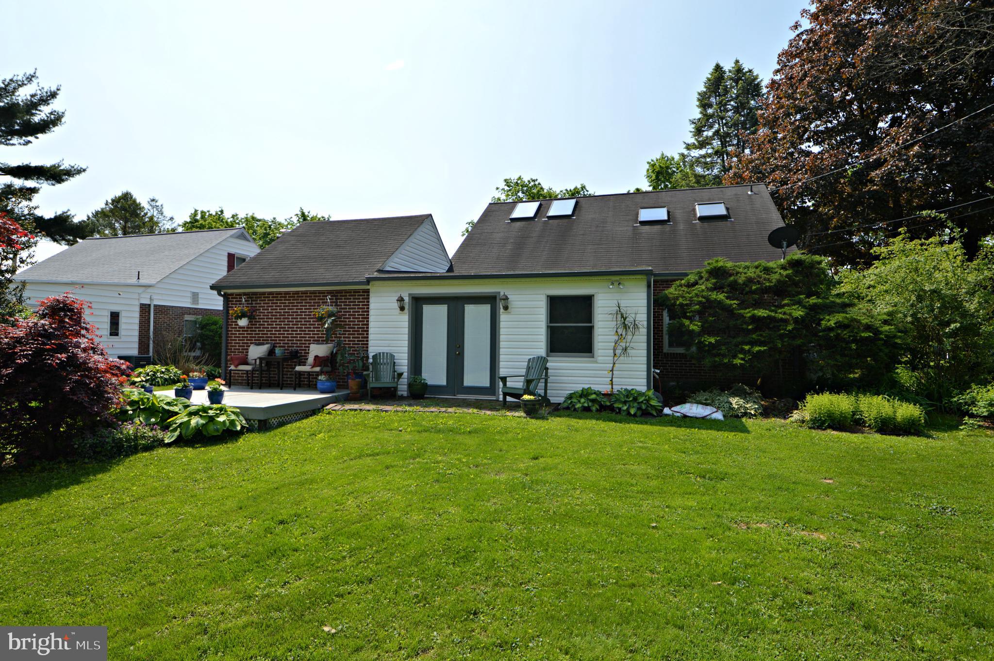 85 Silver Spring Road Landisville, PA 17538 - Photo 22 of 23 Rear view - deck