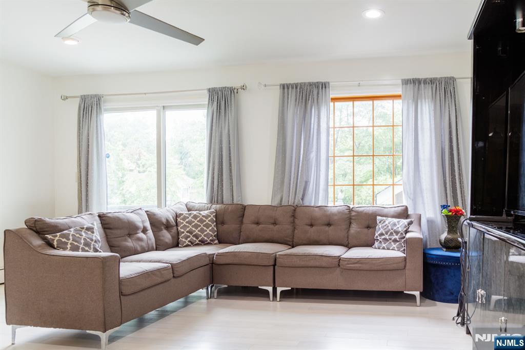 518 West Anderson Street Hackensack, NJ 07601 - Photo 8 of 23