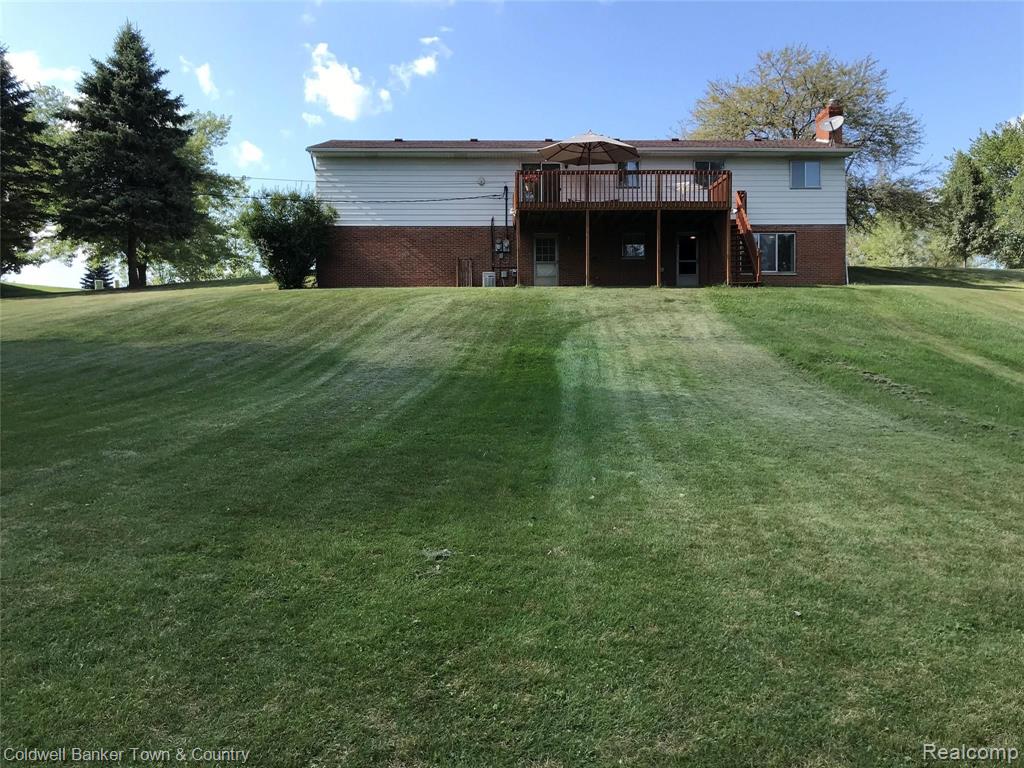 2442 Fisher Road Howell, MI 48855 - Photo 16 of 25