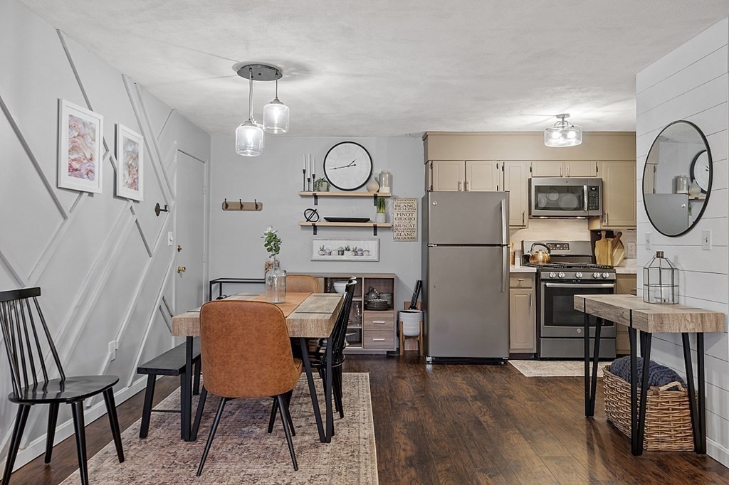 239 Main Street, Unit B10 Reading, MA 01867 - Photo 2 of 40 Gallery Image 2