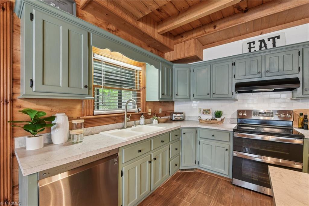 6875 Pisgah Covered Bridge Road Asheboro, NC 27205 - Photo 13 of 41 Lots of cabinet and countertop space