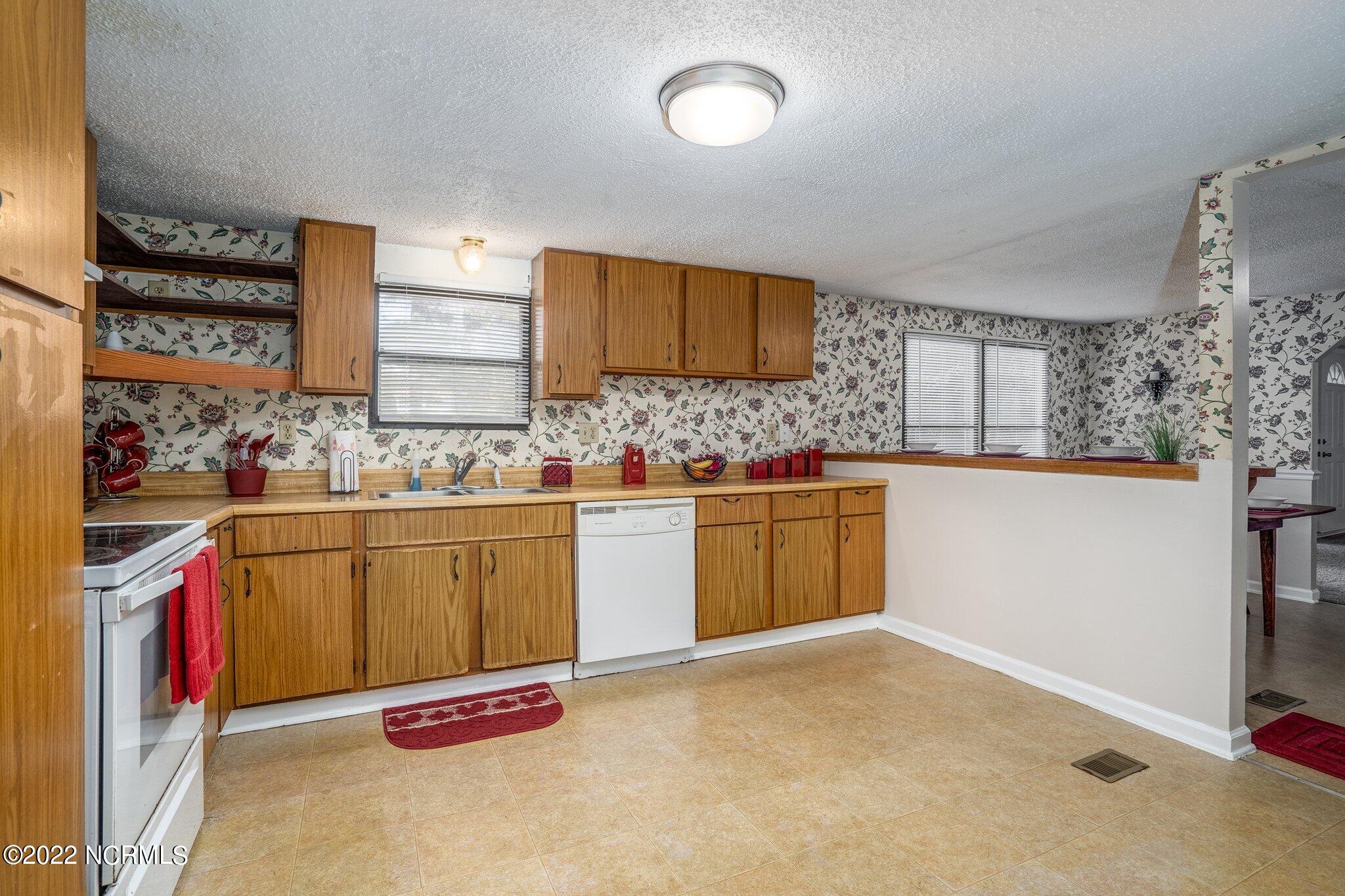 8339 Edwards Road Castalia, NC 27816 - Photo 12 of 30 012-8339EdwardsRoad-Castalia-NC-27816-SM