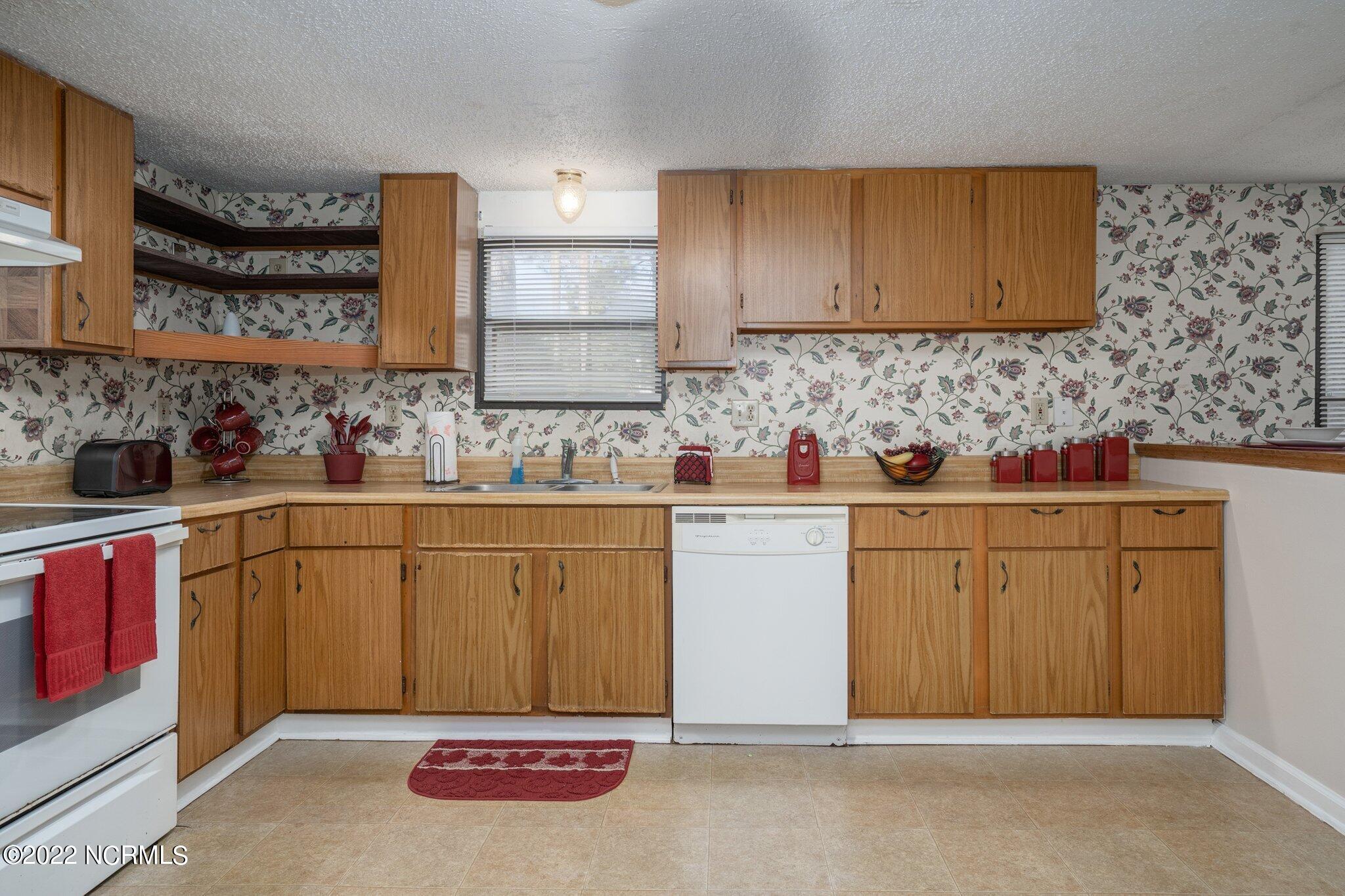 8339 Edwards Road Castalia, NC 27816 - Photo 13 of 30 013-8339EdwardsRoad-Castalia-NC-27816-SM