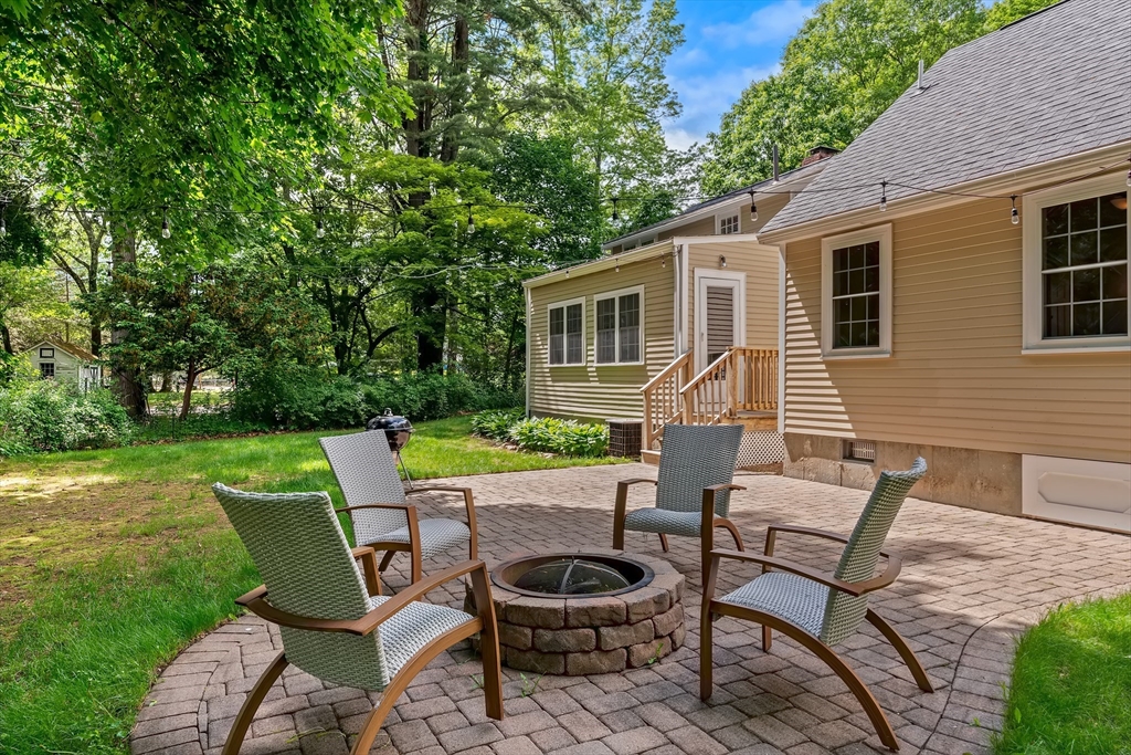 14 Bennett Road Wayland, MA 01778 - Photo 3 of 31 Gallery Image 3