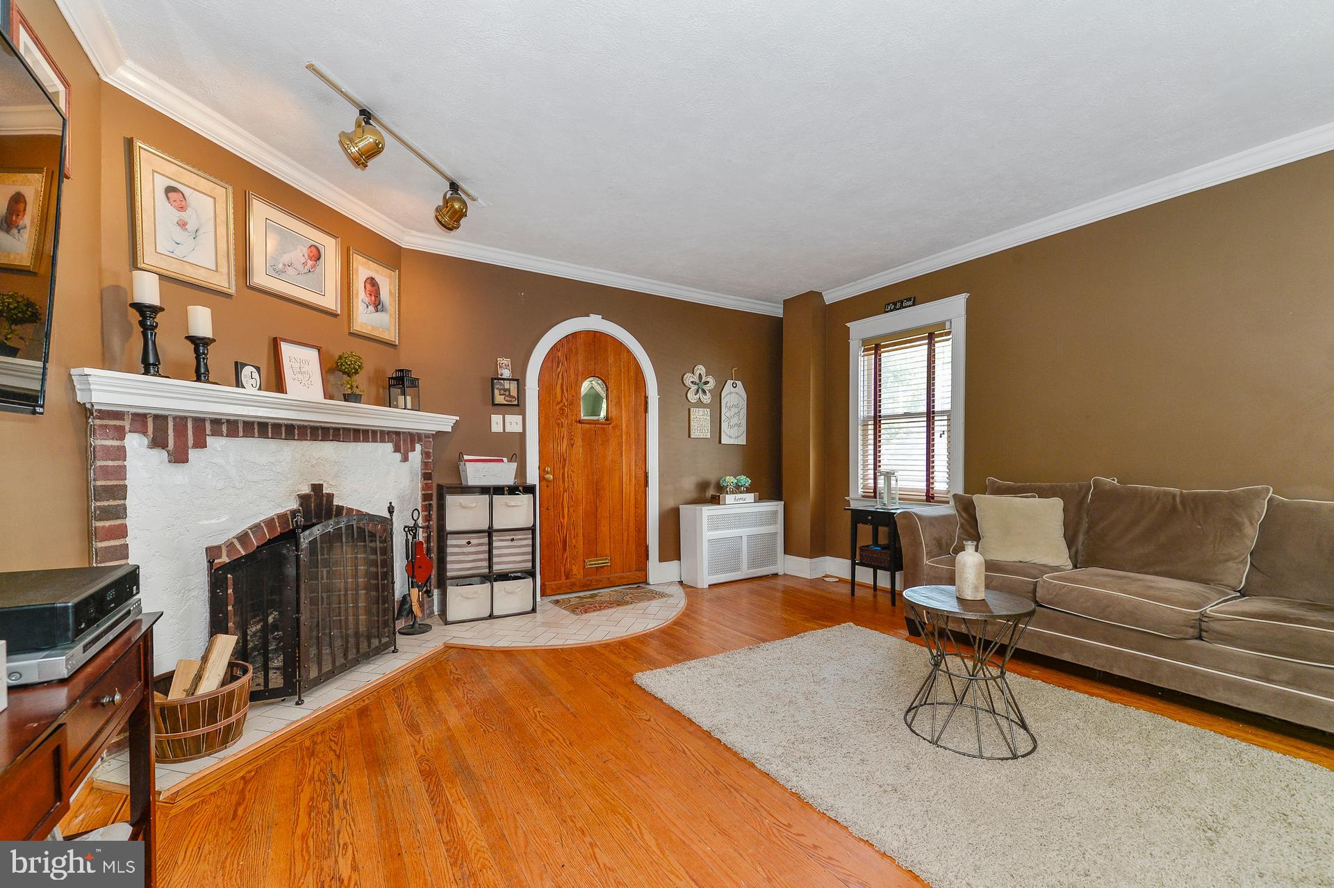 115 School Lane Springfield, PA 19064 - Photo 5 of 29 Gallery Image 5
