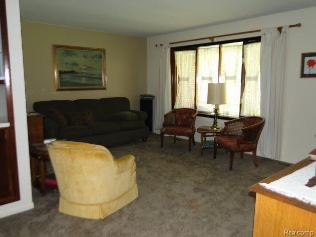 1231 Turrill Road Lapeer, MI 48446 - Photo 8 of 50 Living Room