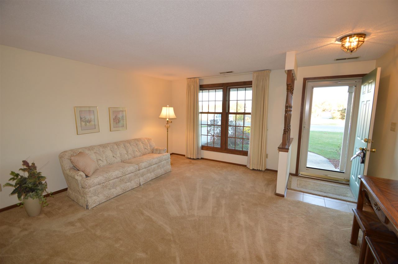 5321 Kroemer Road Fort Wayne, IN 46818 - Photo 3 of 34