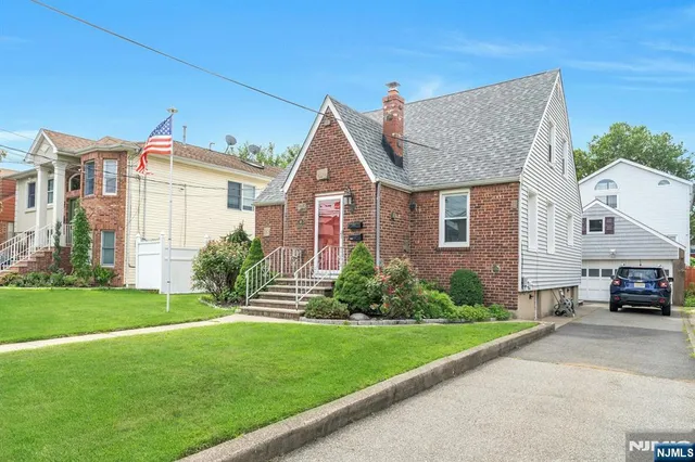 $2,000 | 88 McKinley Avenue, Unit 2, Lodi, NJ 07644