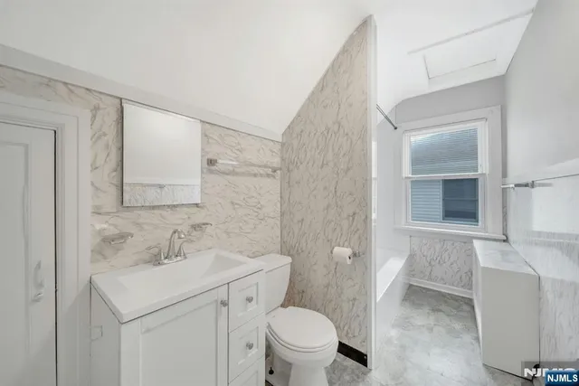 $2,000 | 88 McKinley Avenue, Unit 2, Lodi, NJ 07644