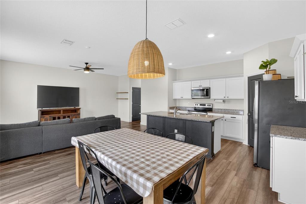 1044 Kelly Fern Loop Ruskin, FL 33570 - Photo 18 of 35