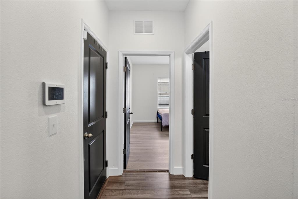 1044 Kelly Fern Loop Ruskin, FL 33570 - Photo 6 of 35