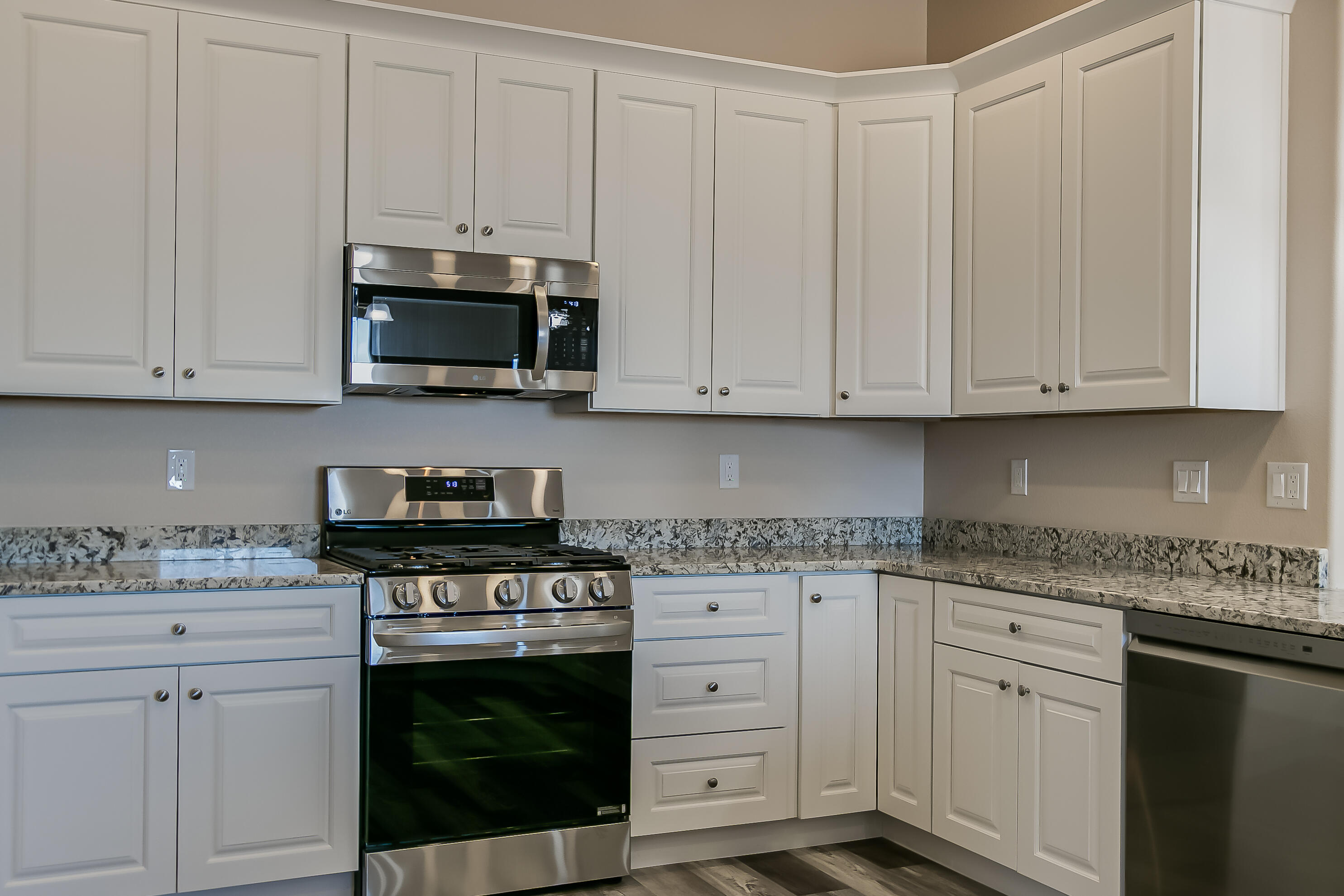 32 2nd Street Northeast Rio Rancho, NM 87124 - Photo 15 of 53 Gallery Image 15