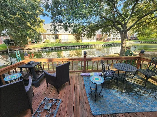 $250,000 | 745 Carondelet Street, Mandeville, LA 70448