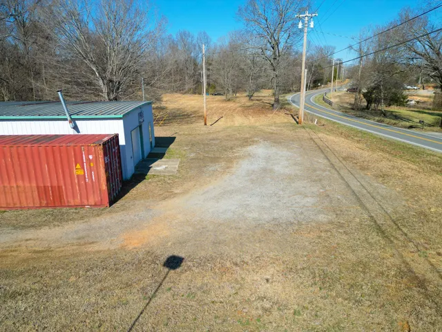 a view of road with a yard