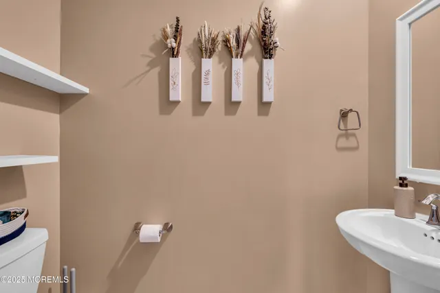 $689,900 | 39 Crimson Drive, Manalapan, NJ 07726