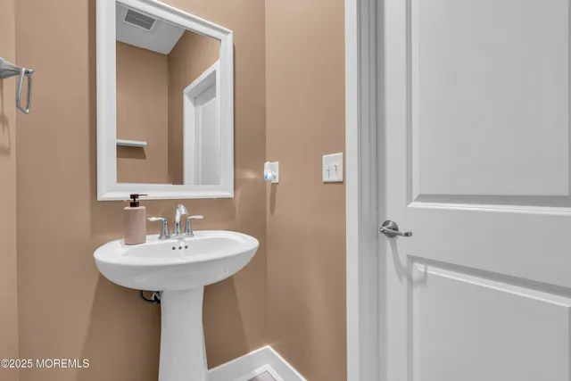 $689,900 | 39 Crimson Drive, Manalapan, NJ 07726