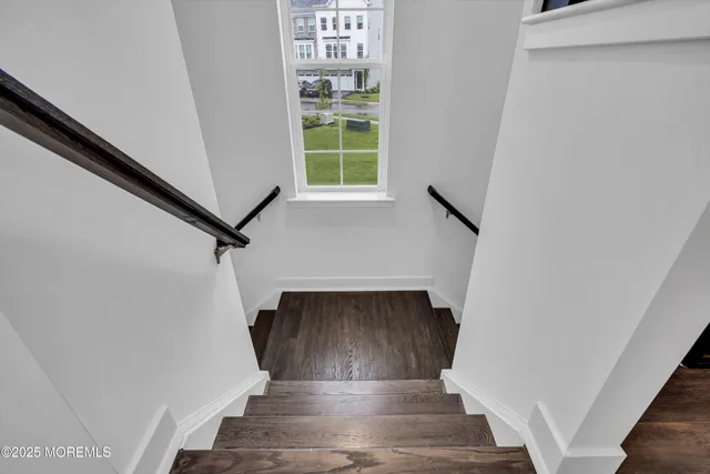 $689,900 | 39 Crimson Drive, Manalapan, NJ 07726