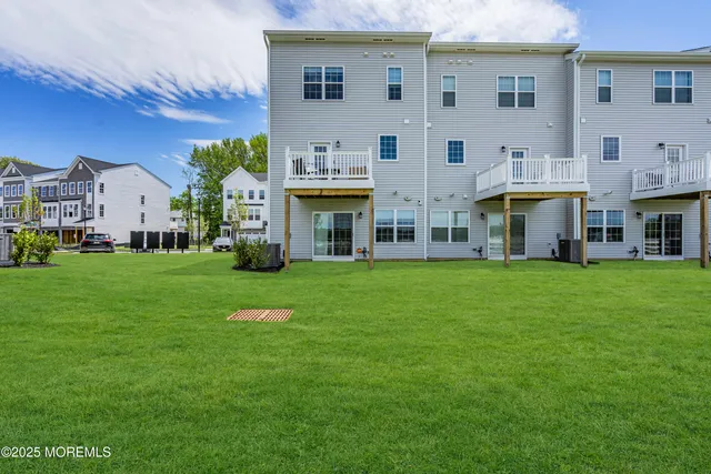 $689,900 | 39 Crimson Drive, Manalapan, NJ 07726