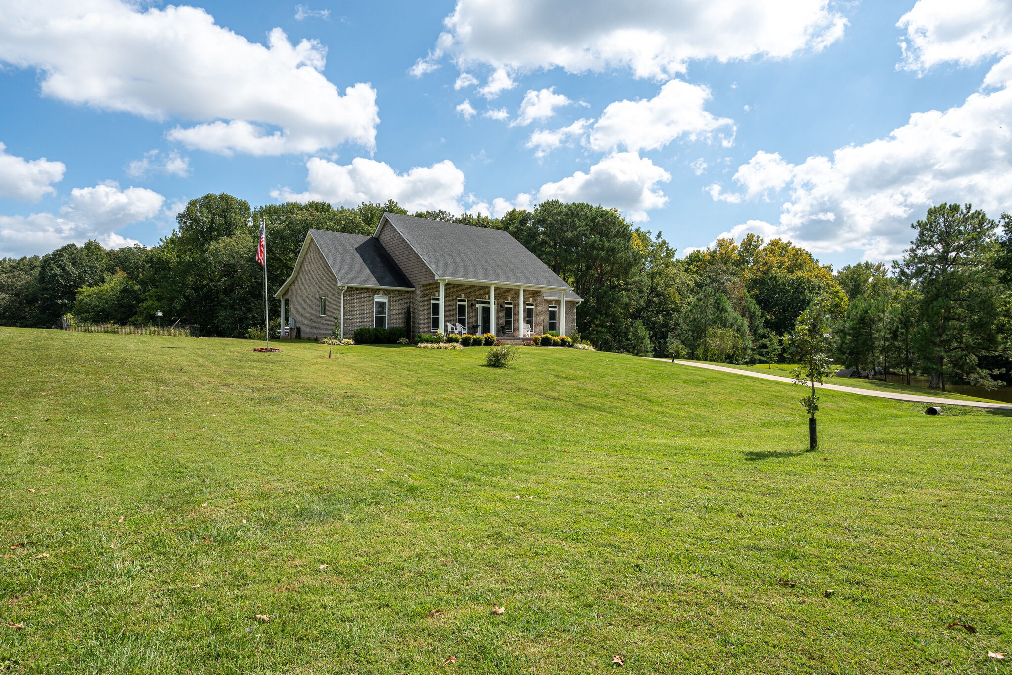 8882 New Chapel Road Springfield, TN 37172 - Photo 2 of 60 a view of a house with a yard