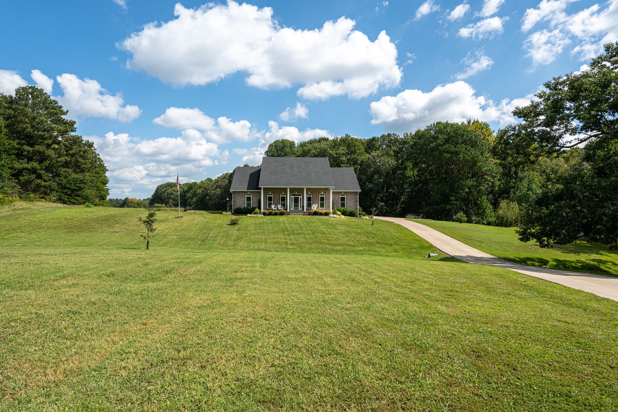 8882 New Chapel Road Springfield, TN 37172 - Photo 3 of 60 a view of an outdoor space and swimming pool