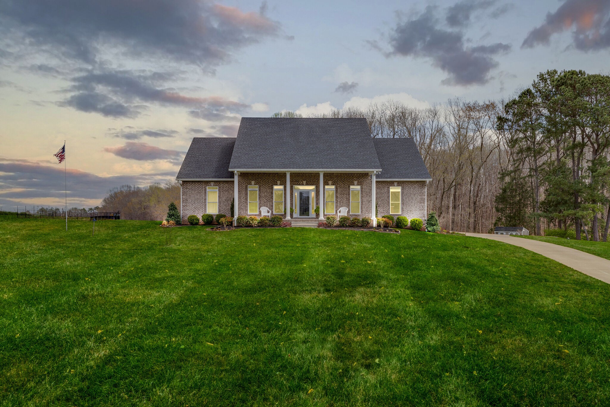 8882 New Chapel Road Springfield, TN 37172 - Photo 5 of 60 a view of a yard in front of a house