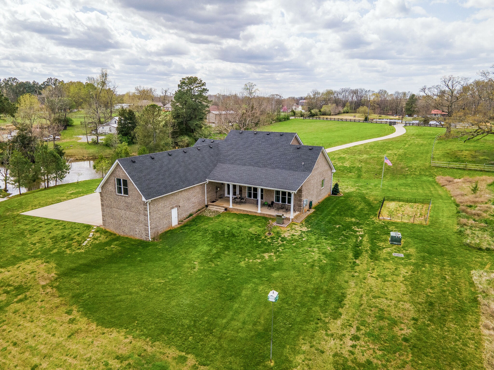 8882 New Chapel Road Springfield, TN 37172 - Photo 52 of 60 an aerial view of a house with big yard