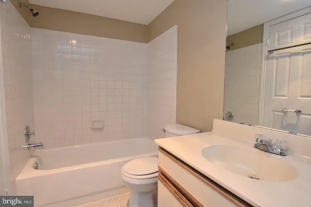 $280,000 | 8383 Buttress Lane, Unit 302, Manassas, VA 20110