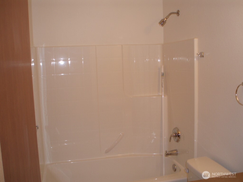 7223 Vandermark Road East Bonney Lake, WA 98391 - Photo 37 of 40