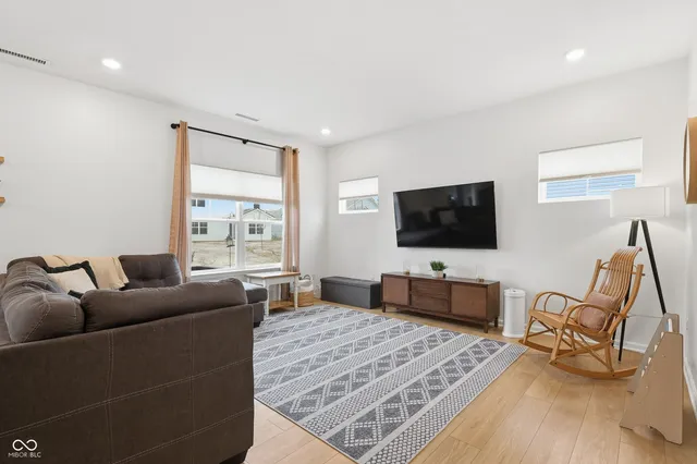 $384,900 | 684 Stayman Way, Westfield, IN 46074