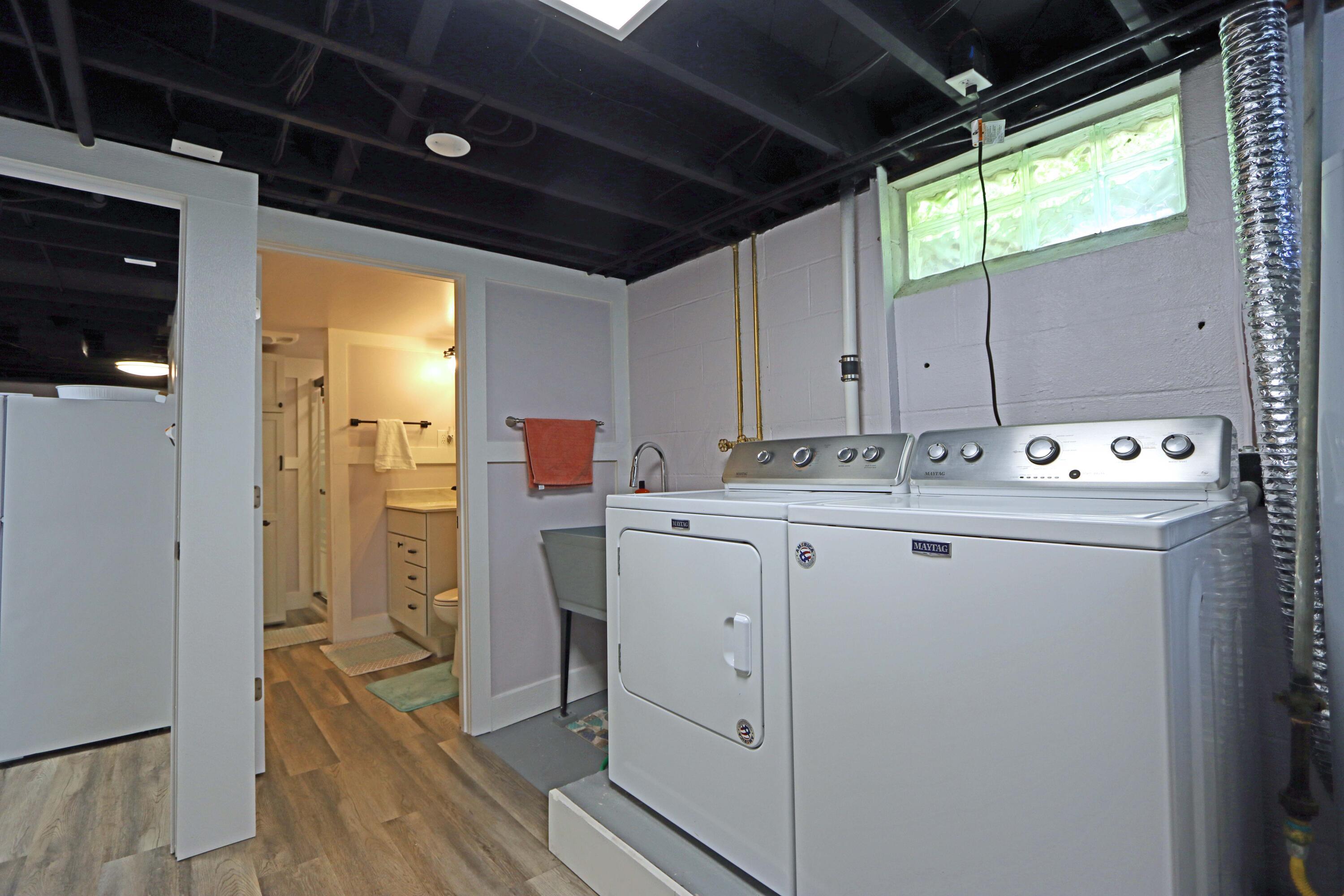 2717 Tudor Road Columbus, OH 43209 - Photo 31 of 51 Washer/Dryer hookups, new flooring