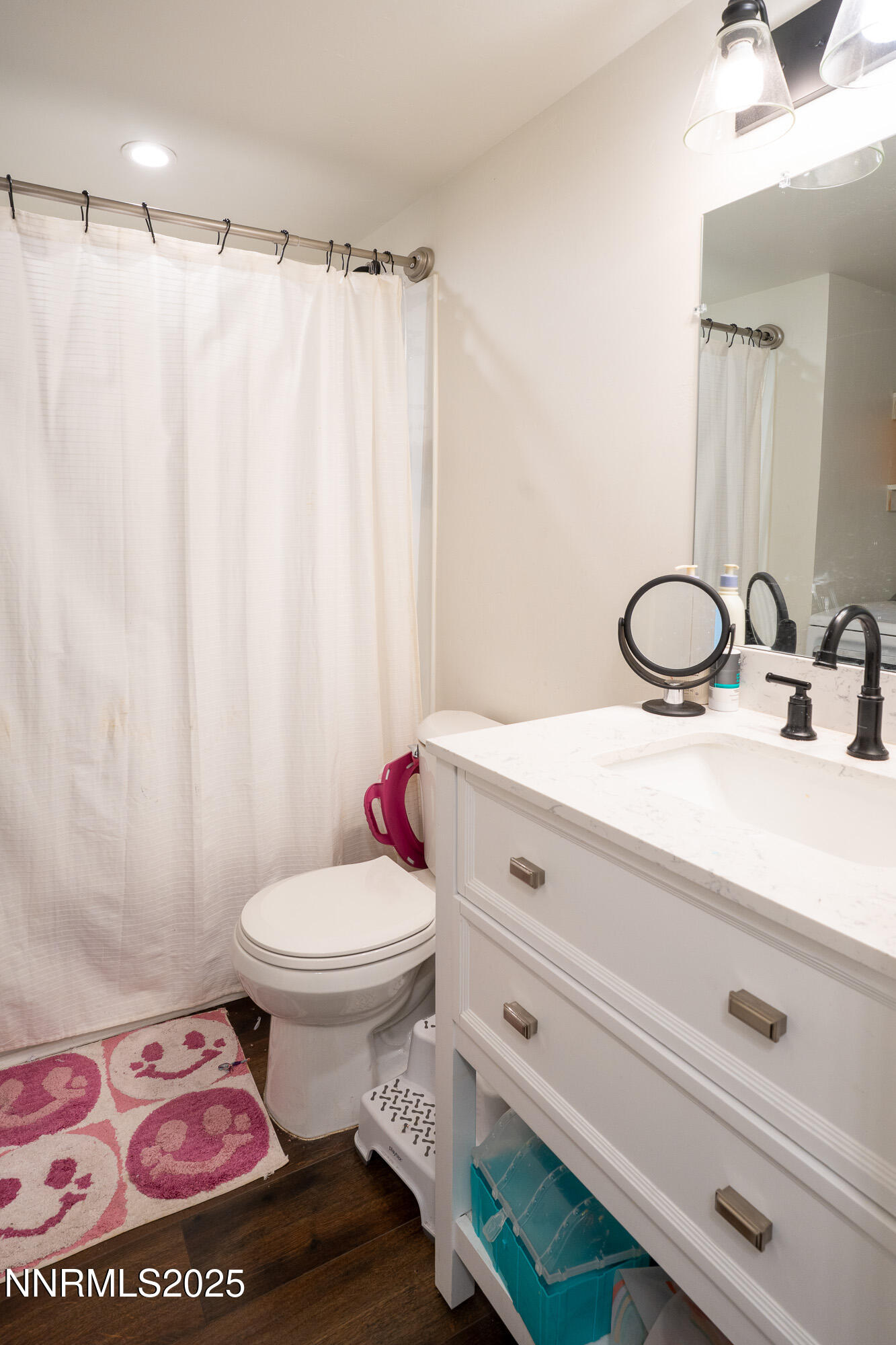 435 Ardmore Drive Reno, NV 89509 - Photo 16 of 24 435 Ardmore-00878