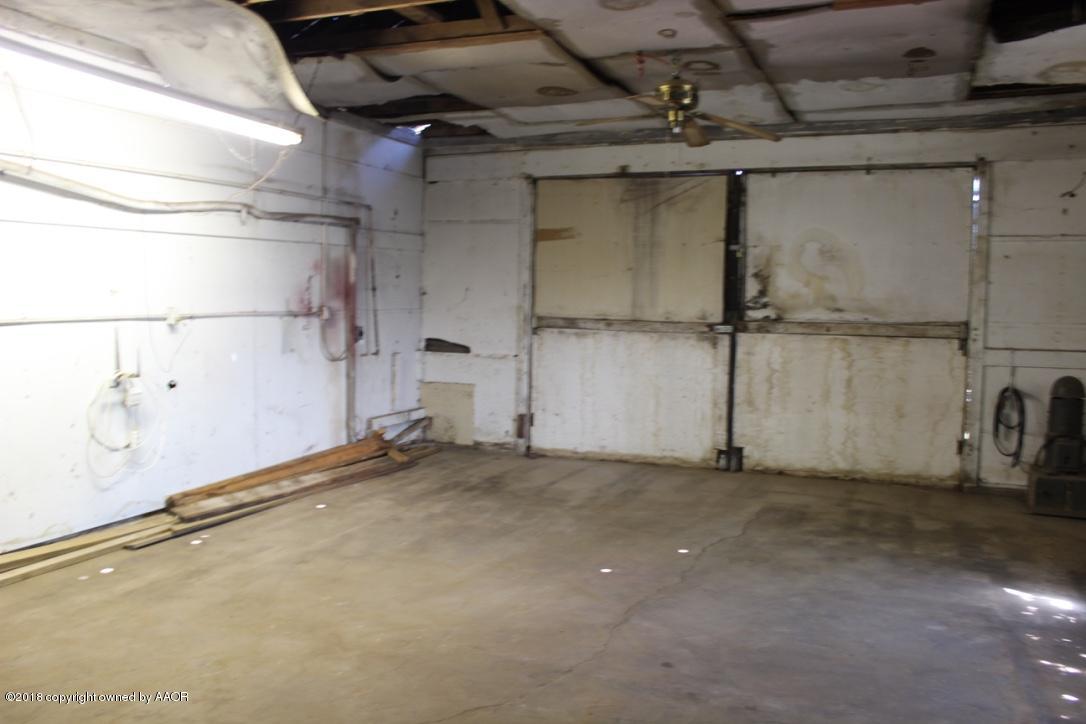 3405 South Taylor Street Amarillo, TX 79110 - Photo 23 of 26 a view of a room with racks